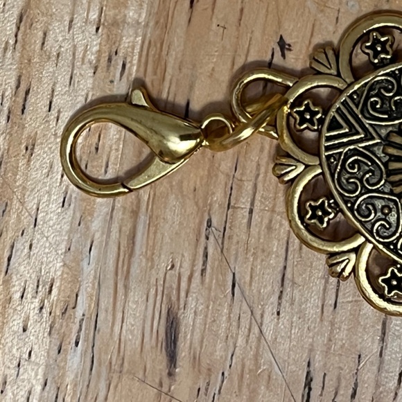 Gold “Look” Metal Chained Belt - Picture 5 of 5